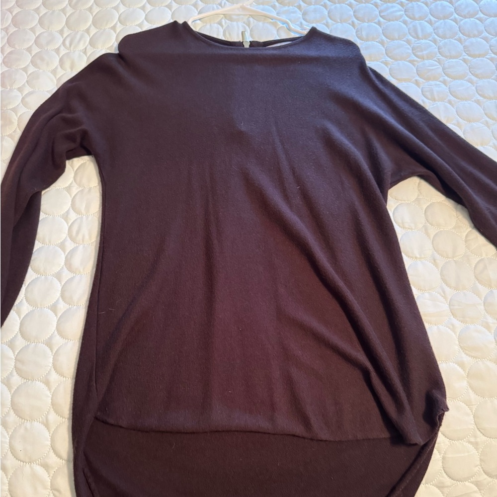 Women’s large sweater with cute zippered back